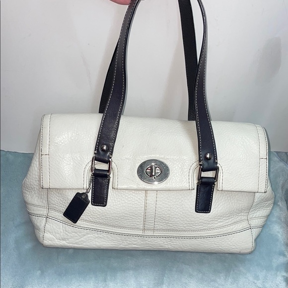 Coach ‘Hamilton’ Shoulder Bag - Picture 1 of 16